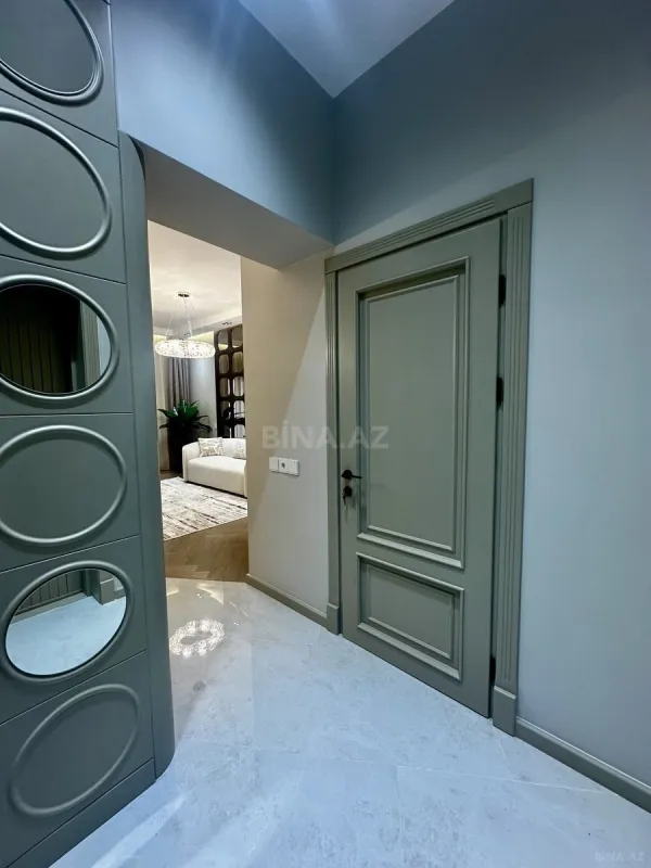 Satılır 2 otaqlı mənzil 68 m²