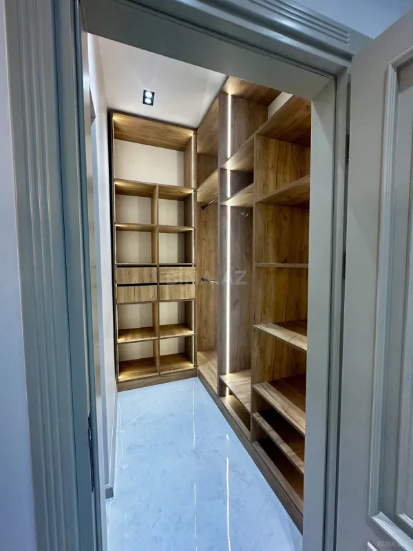 Satılır 2 otaqlı mənzil 68 m²