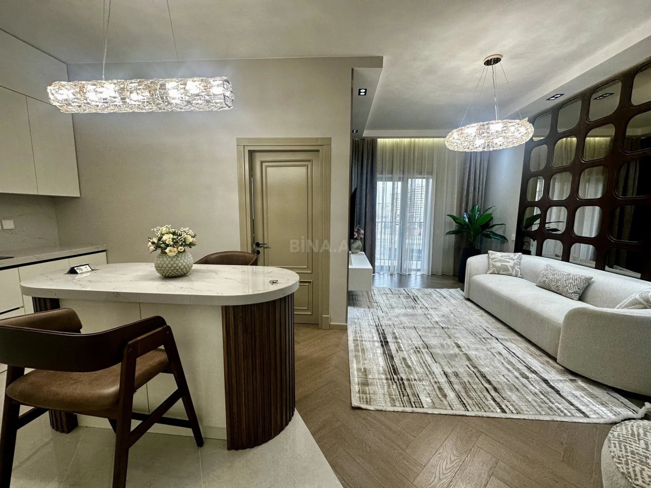 Satılır 2 otaqlı mənzil 68 m²