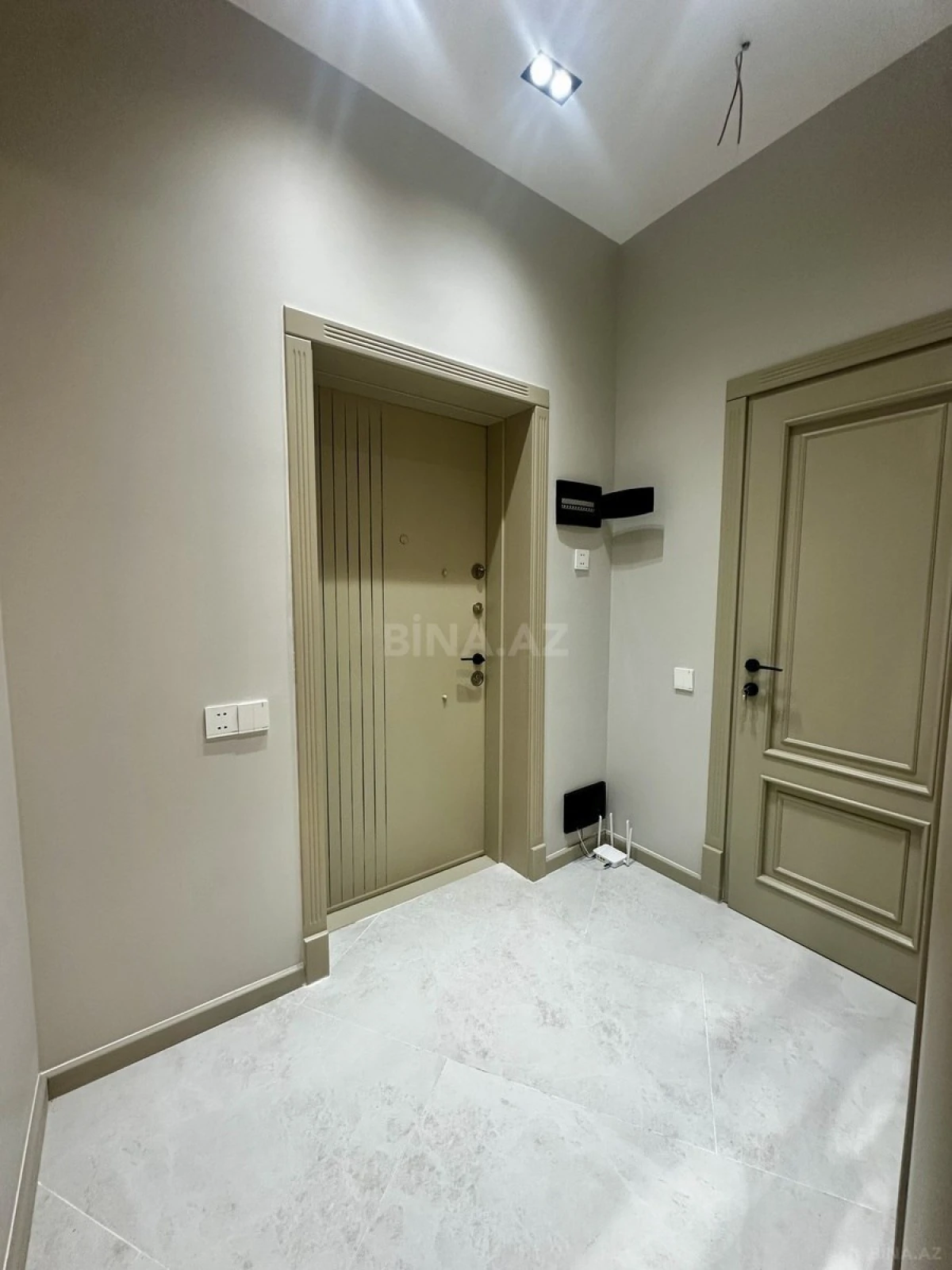 Satılır 2 otaqlı mənzil 68 m²