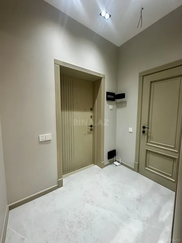 Satılır 2 otaqlı mənzil 68 m²