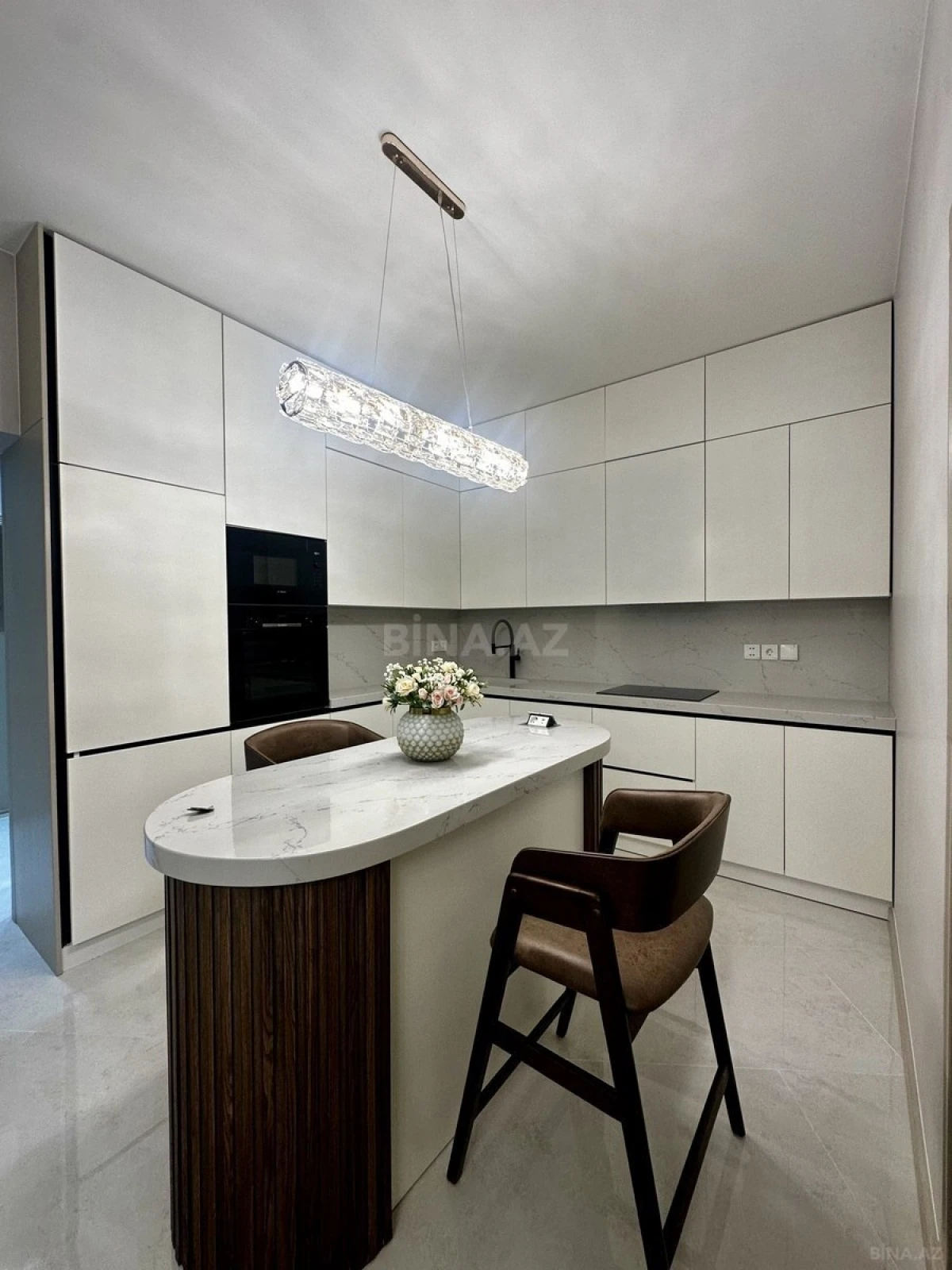 Satılır 2 otaqlı mənzil 68 m²