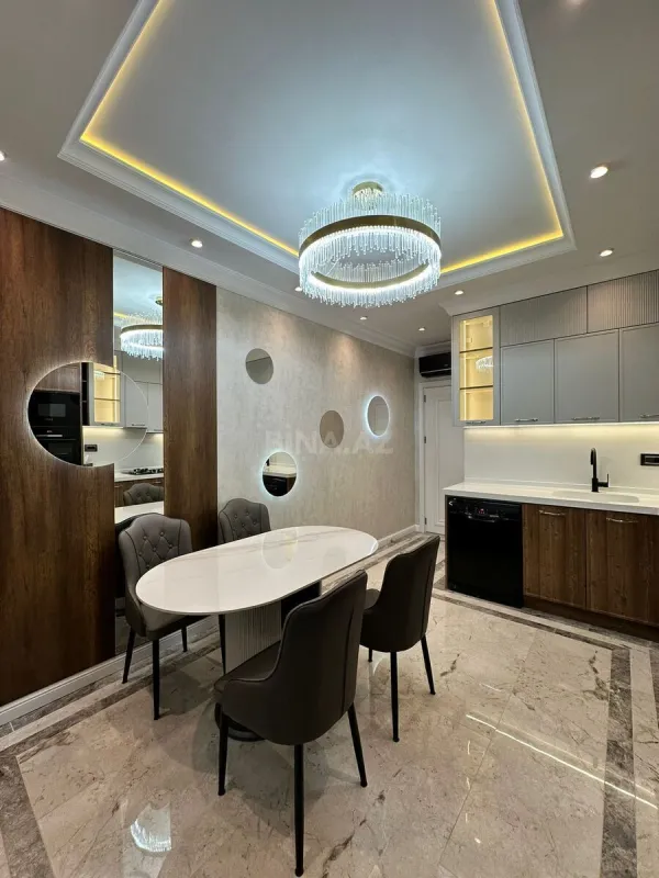 Kirayə verilir 3 otaqlı mənzil 110 m²