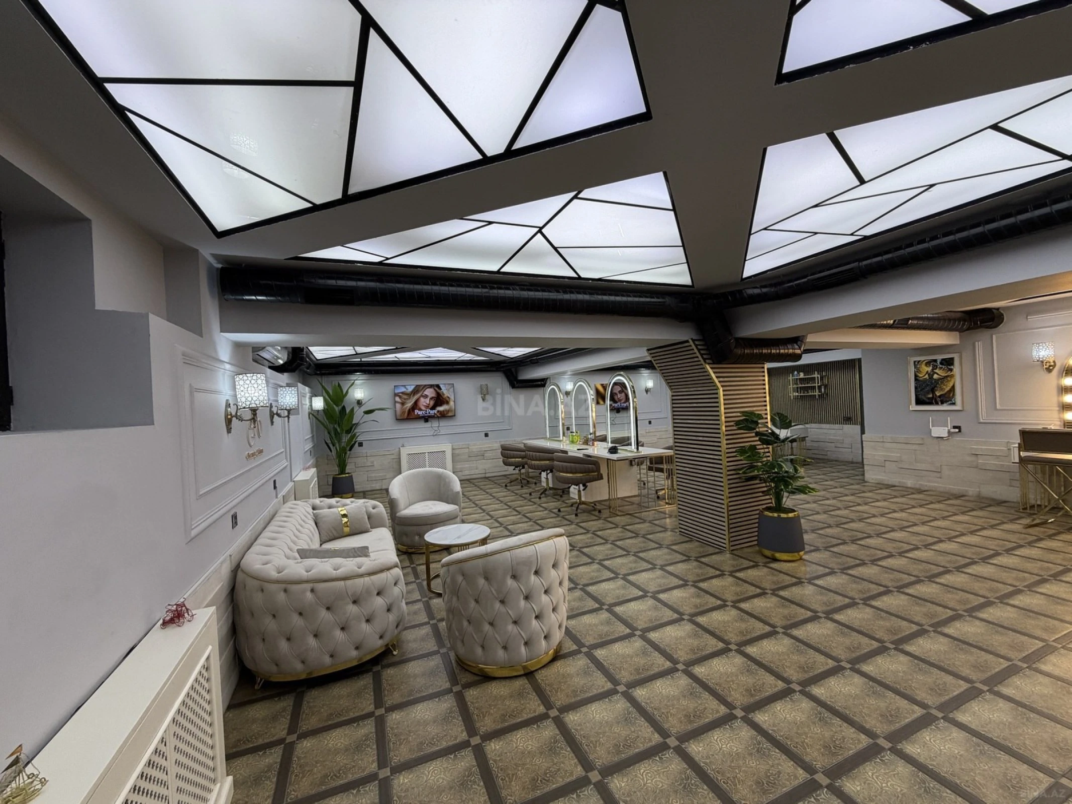 Satılır obyekt 150 m²