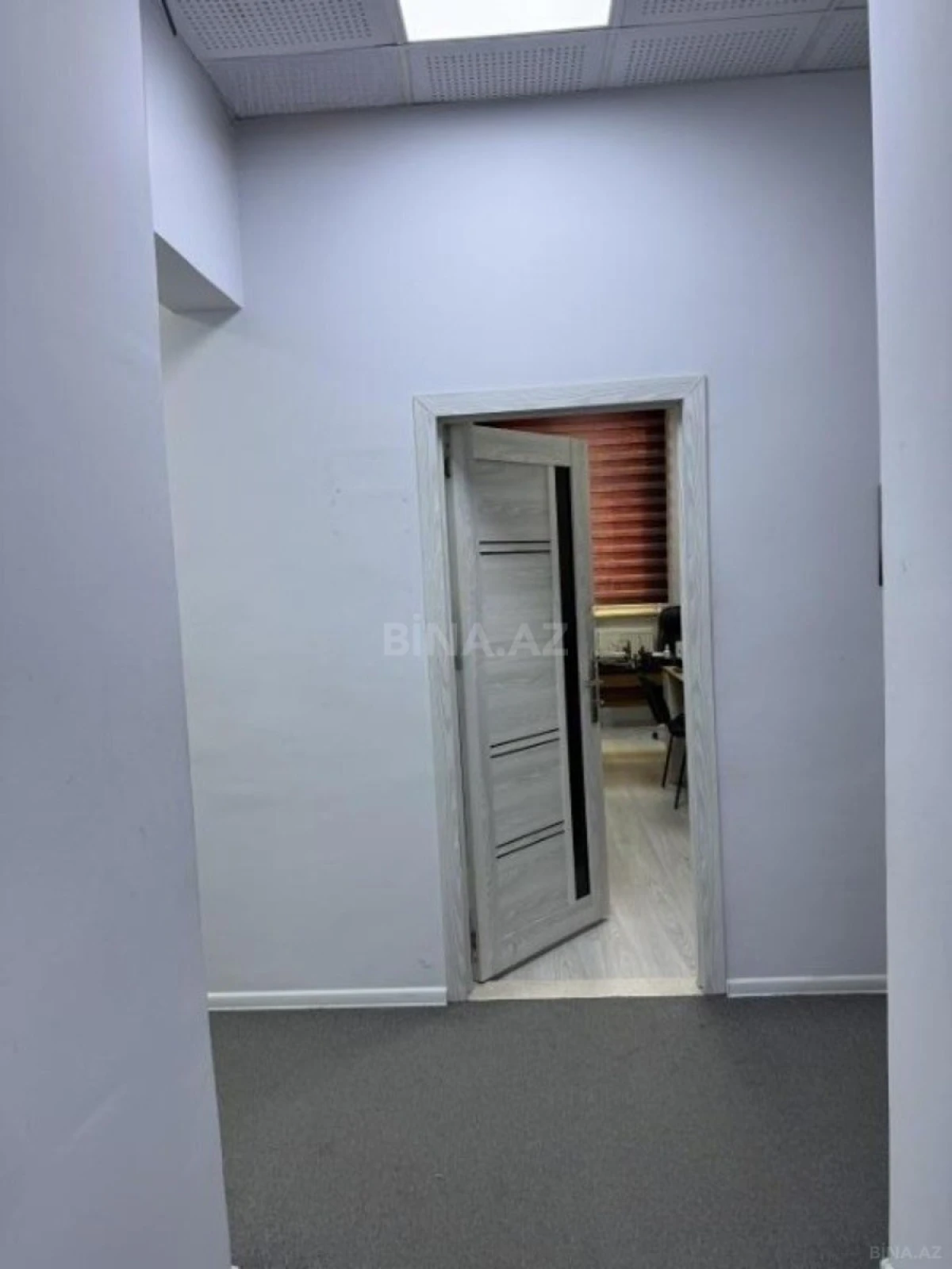 Kirayə verilir 2 otaqlı ofis 60 m²