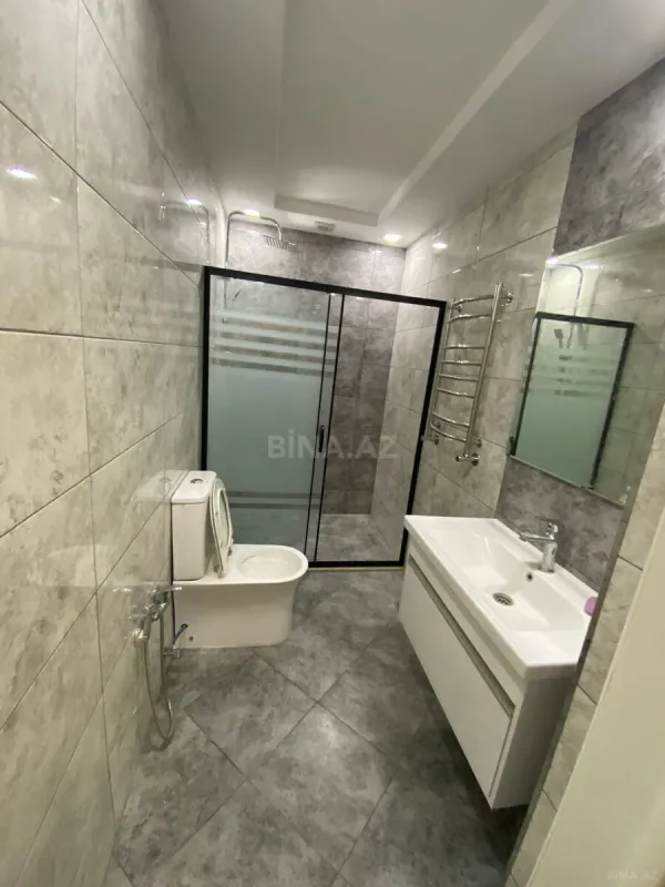 Kirayə verilir 2 otaqlı mənzil 110 m²