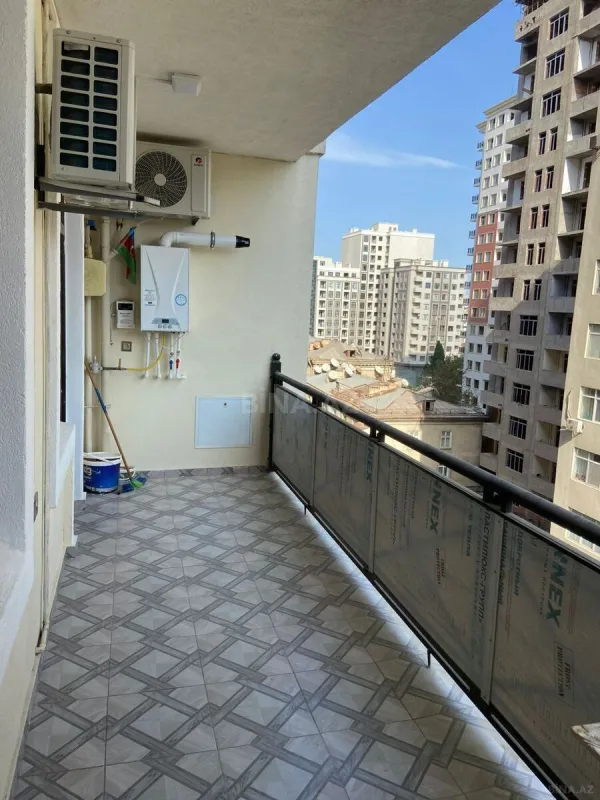 Kirayə verilir 2 otaqlı mənzil 110 m²