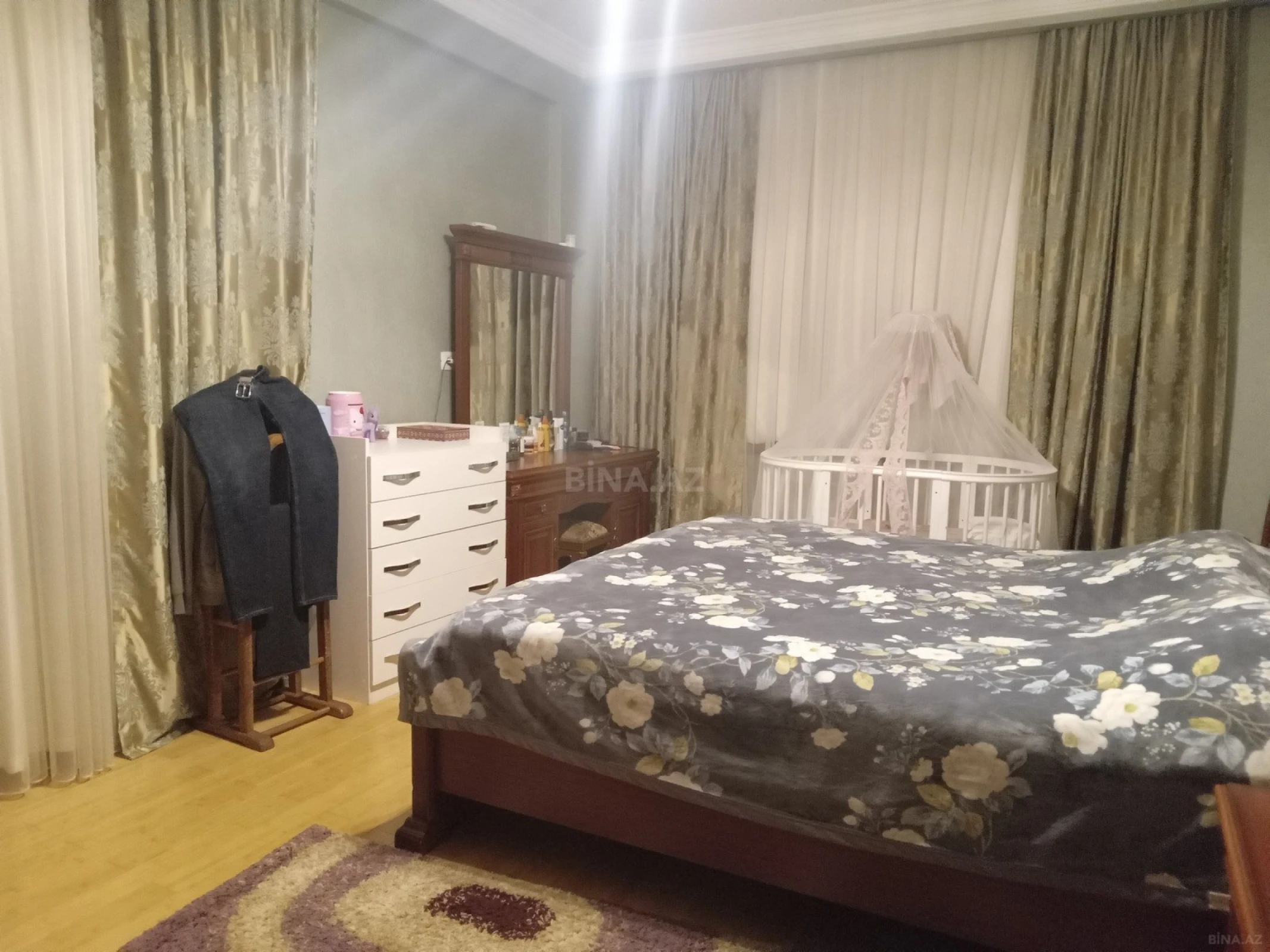 Satılır 3 otaqlı mənzil 120 m²