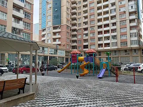 Satılır 3 otaqlı mənzil 120 m²