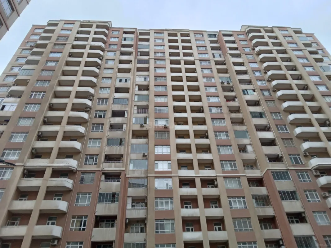 Satılır 3 otaqlı mənzil 120 m²