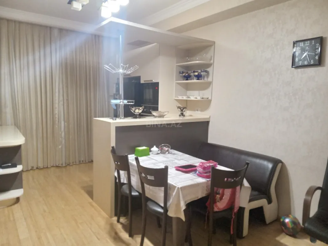 Satılır 3 otaqlı mənzil 120 m²