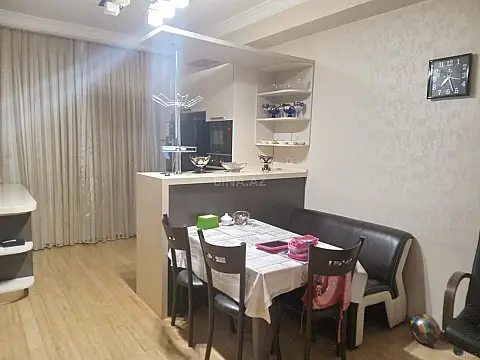 Satılır 3 otaqlı mənzil 120 m²