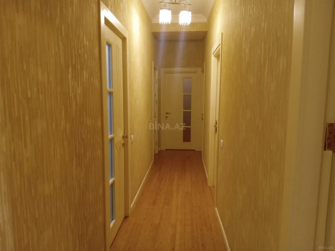 Satılır 3 otaqlı mənzil 120 m²
