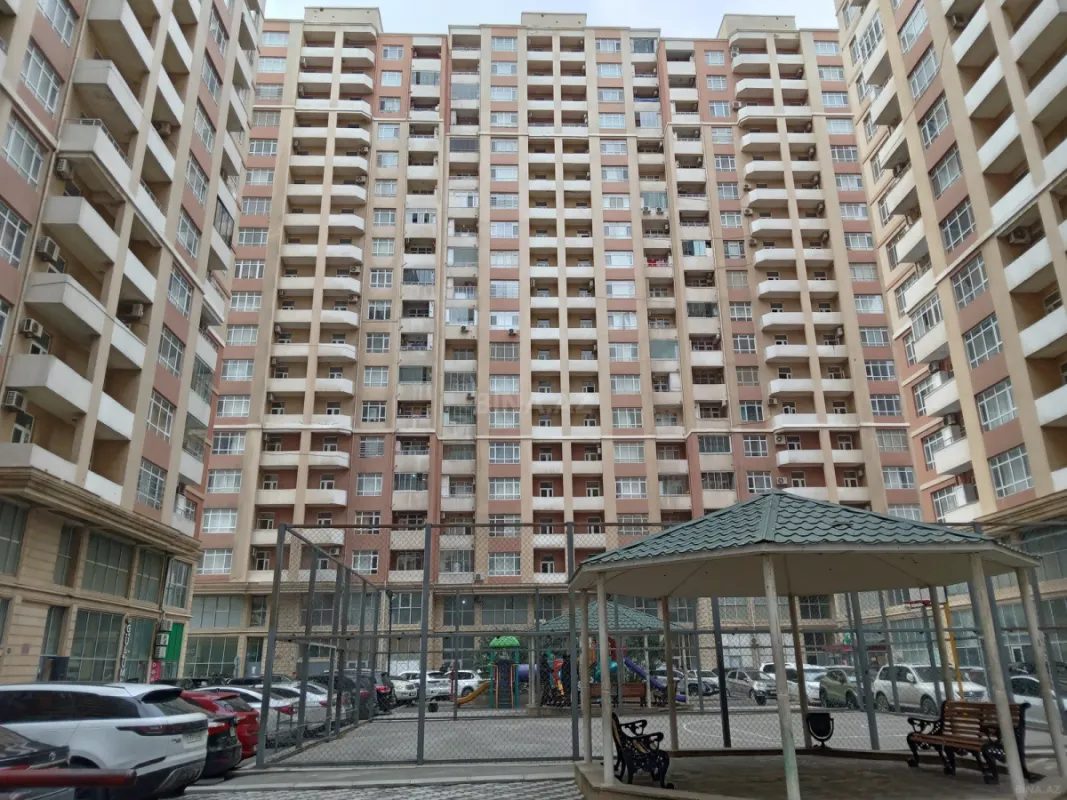 Satılır 3 otaqlı mənzil 120 m²
