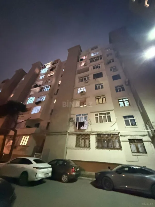 Satılır 4 otaqlı mənzil 105 m²