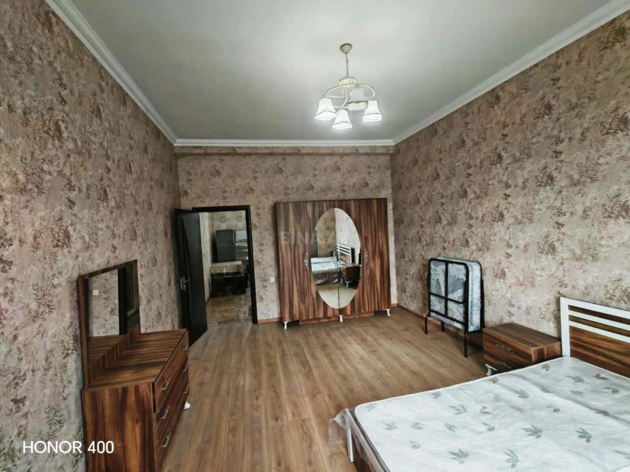 Satılır 2 otaqlı mənzil 70 m²