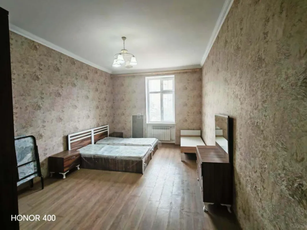 Satılır 2 otaqlı mənzil 70 m²