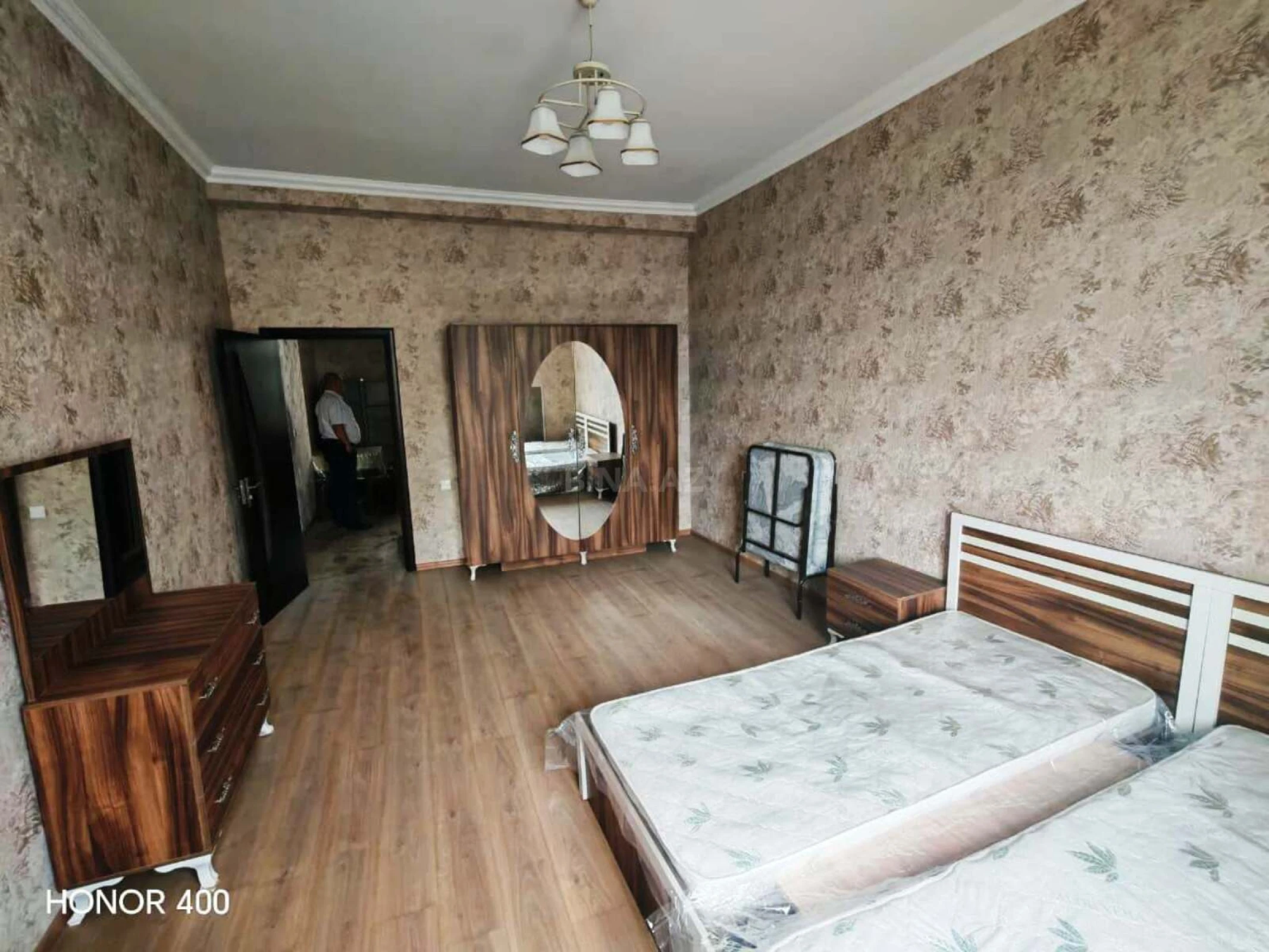 Satılır 2 otaqlı mənzil 70 m²