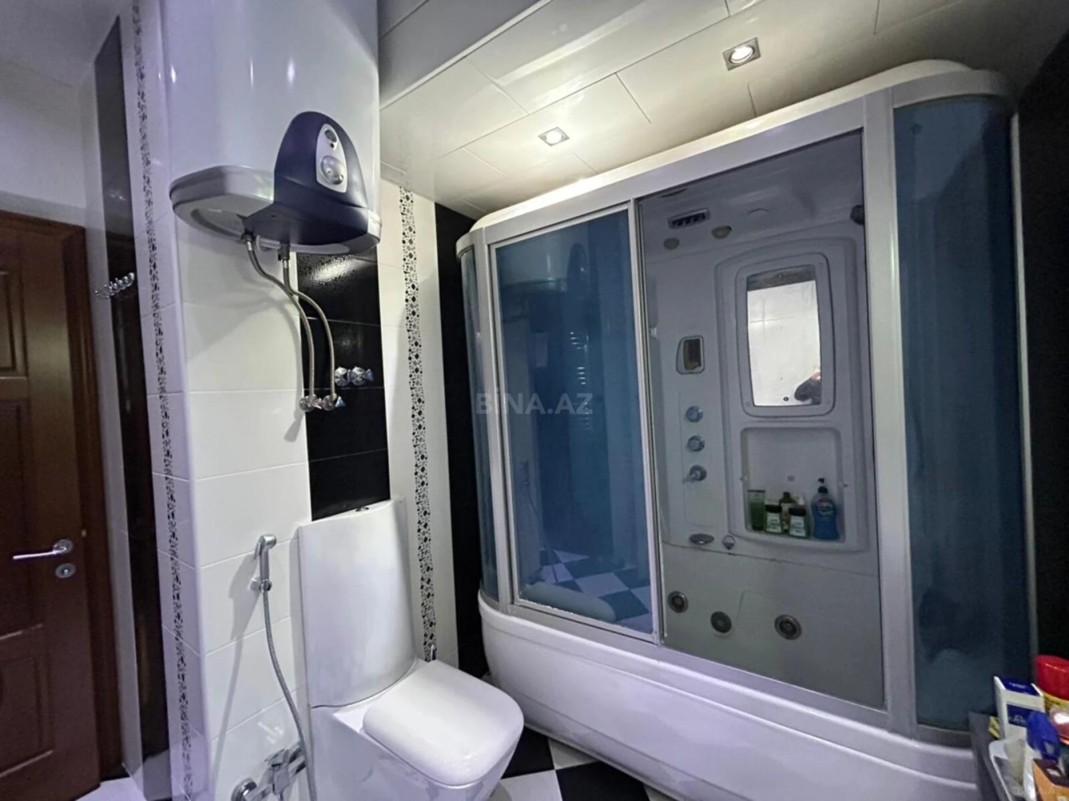 Satılır 3 otaqlı mənzil 120 m²