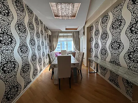 Satılır 3 otaqlı mənzil 120 m²