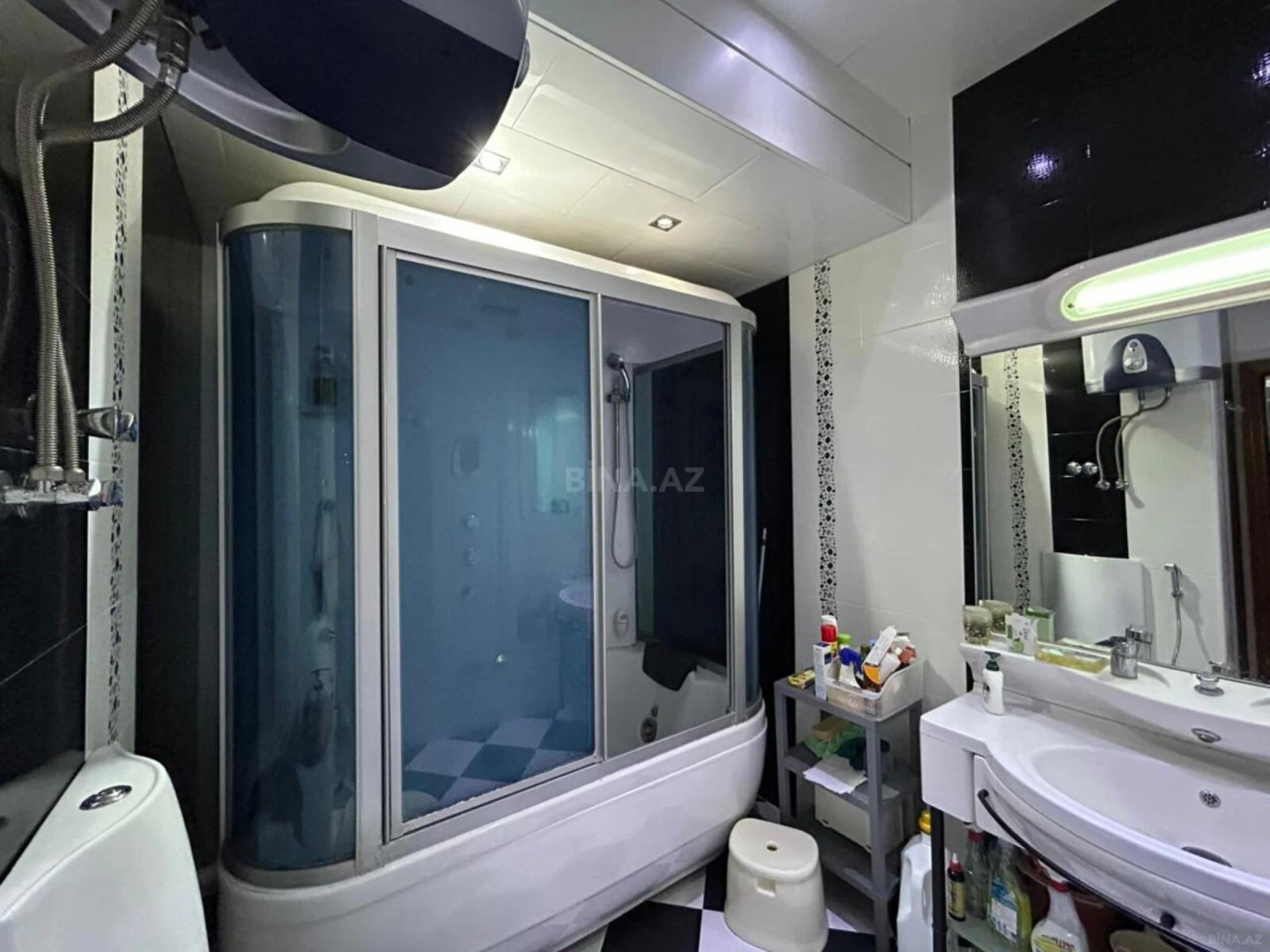 Satılır 3 otaqlı mənzil 120 m²