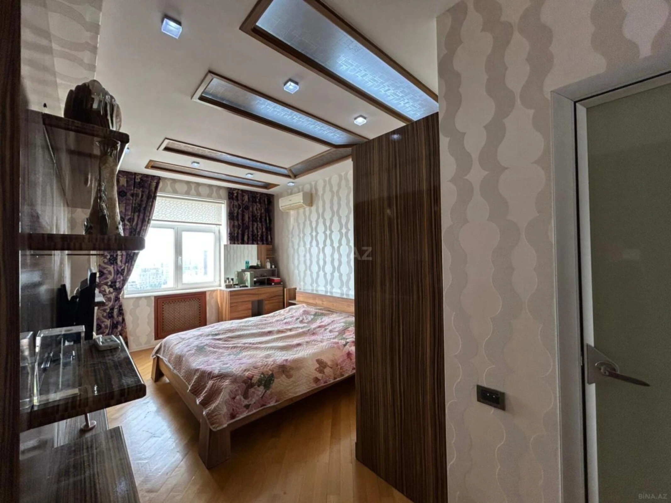 Satılır 3 otaqlı mənzil 120 m²