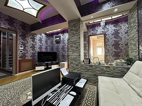 Satılır 3 otaqlı mənzil 120 m²