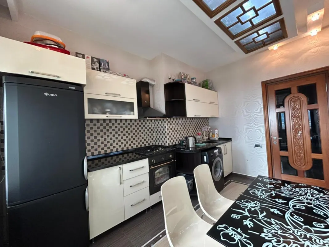 Satılır 3 otaqlı mənzil 120 m²