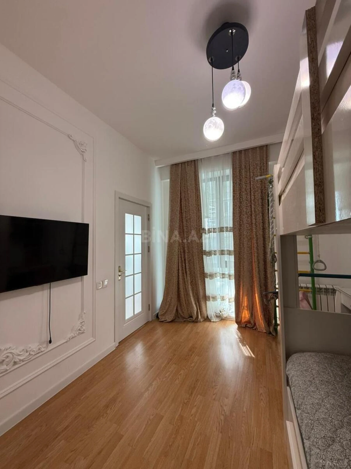 Satılır 3 otaqlı mənzil 81 m²