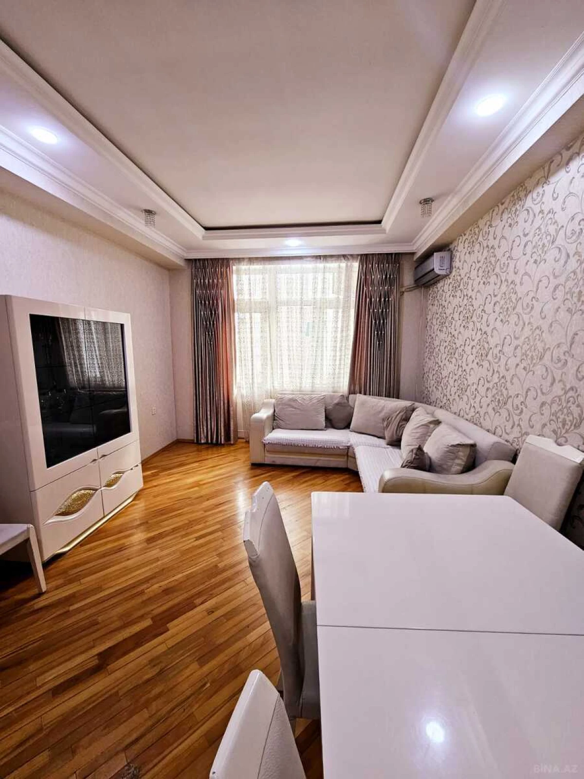 Satılır 2 otaqlı mənzil 55 m²
