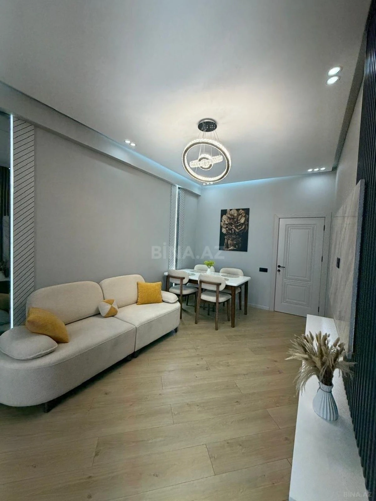 Satılır 2 otaqlı mənzil 55 m²