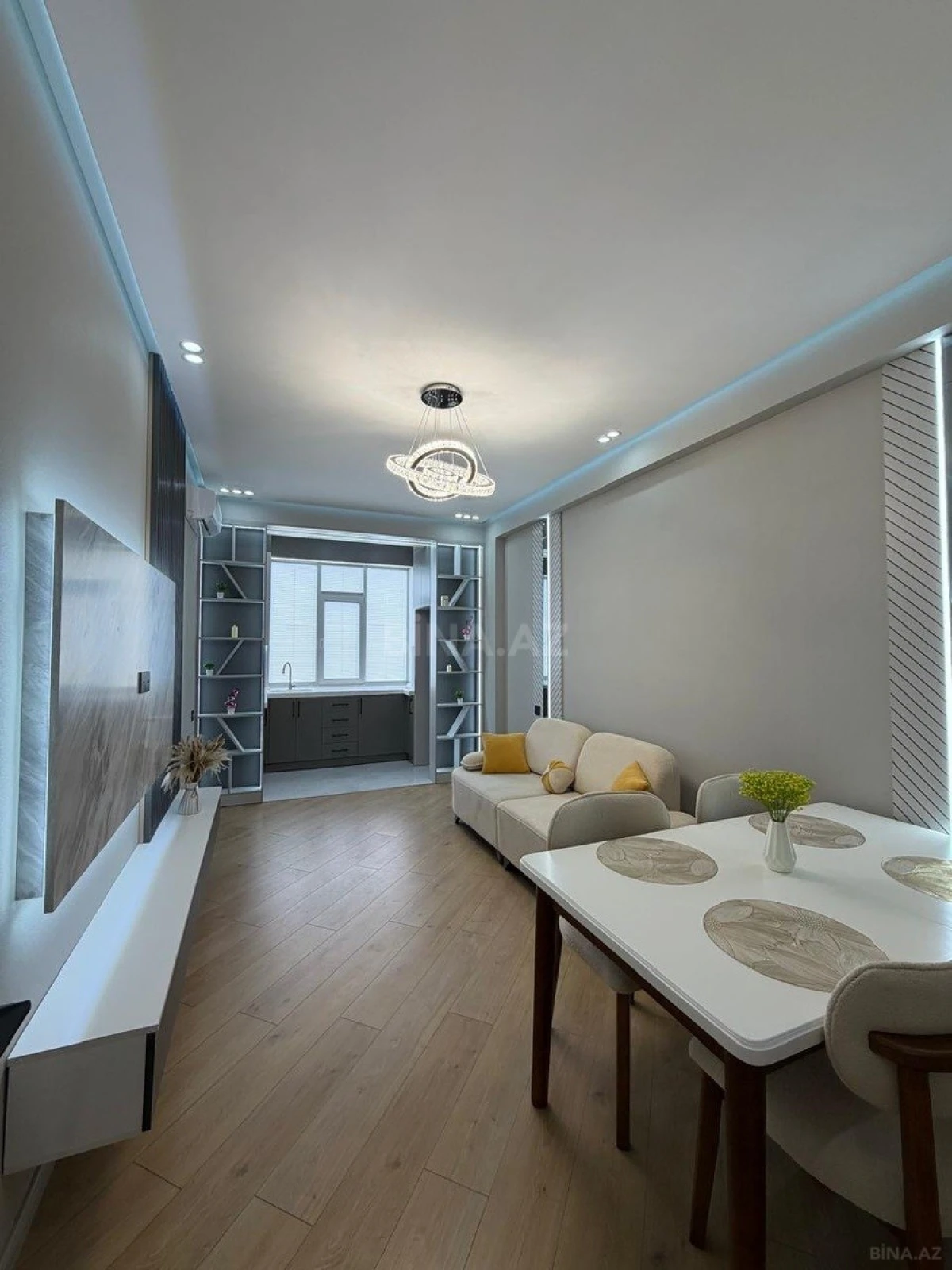 Satılır 2 otaqlı mənzil 55 m²
