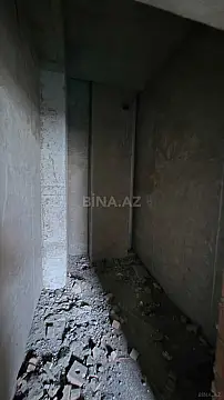 Satılır 4 otaqlı mənzil 242 m²