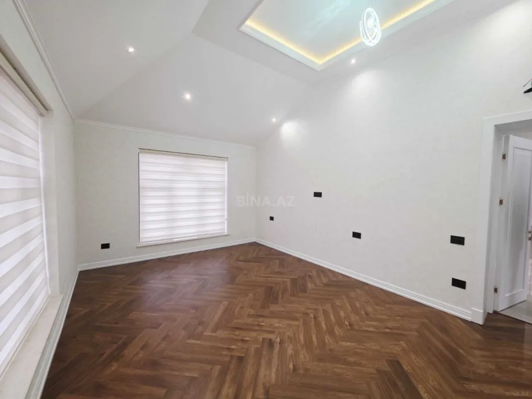 Satılır 11 otaqlı həyət evi 465 m²