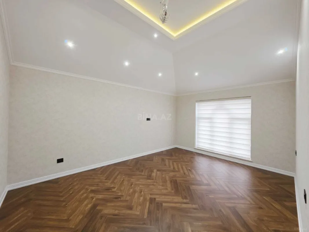 Satılır 11 otaqlı həyət evi 465 m²