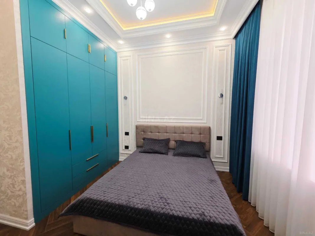Satılır 11 otaqlı həyət evi 465 m²