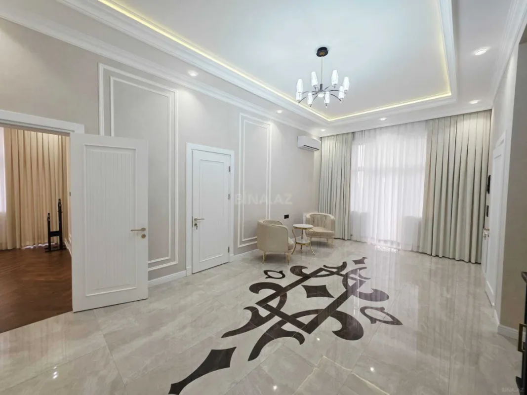 Satılır 11 otaqlı həyət evi 465 m²