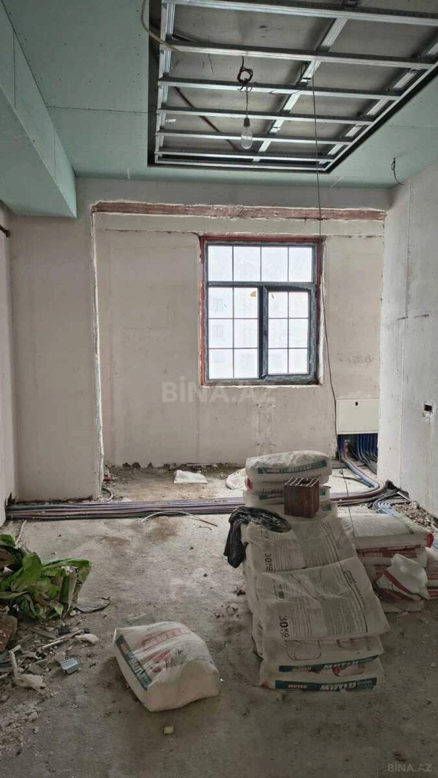 Satılır 5 otaqlı mənzil 247 m²