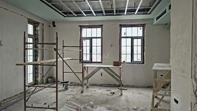 Satılır 5 otaqlı mənzil 247 m²