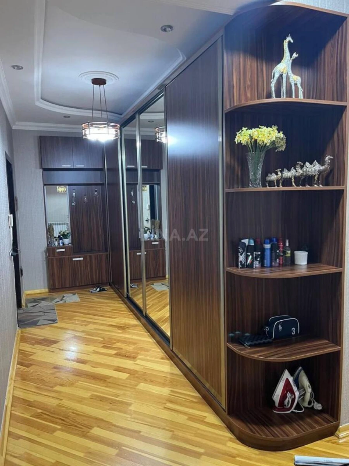 Satılır 3 otaqlı mənzil 120 m²