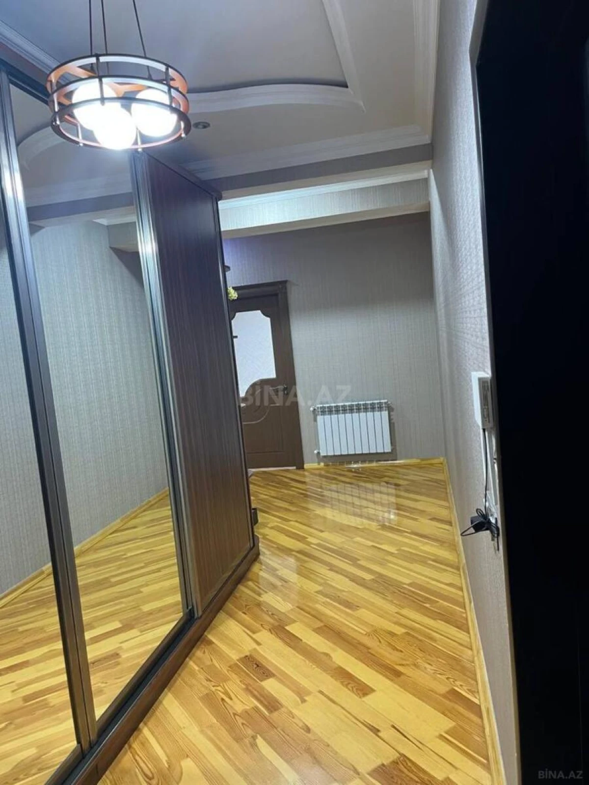 Satılır 3 otaqlı mənzil 120 m²