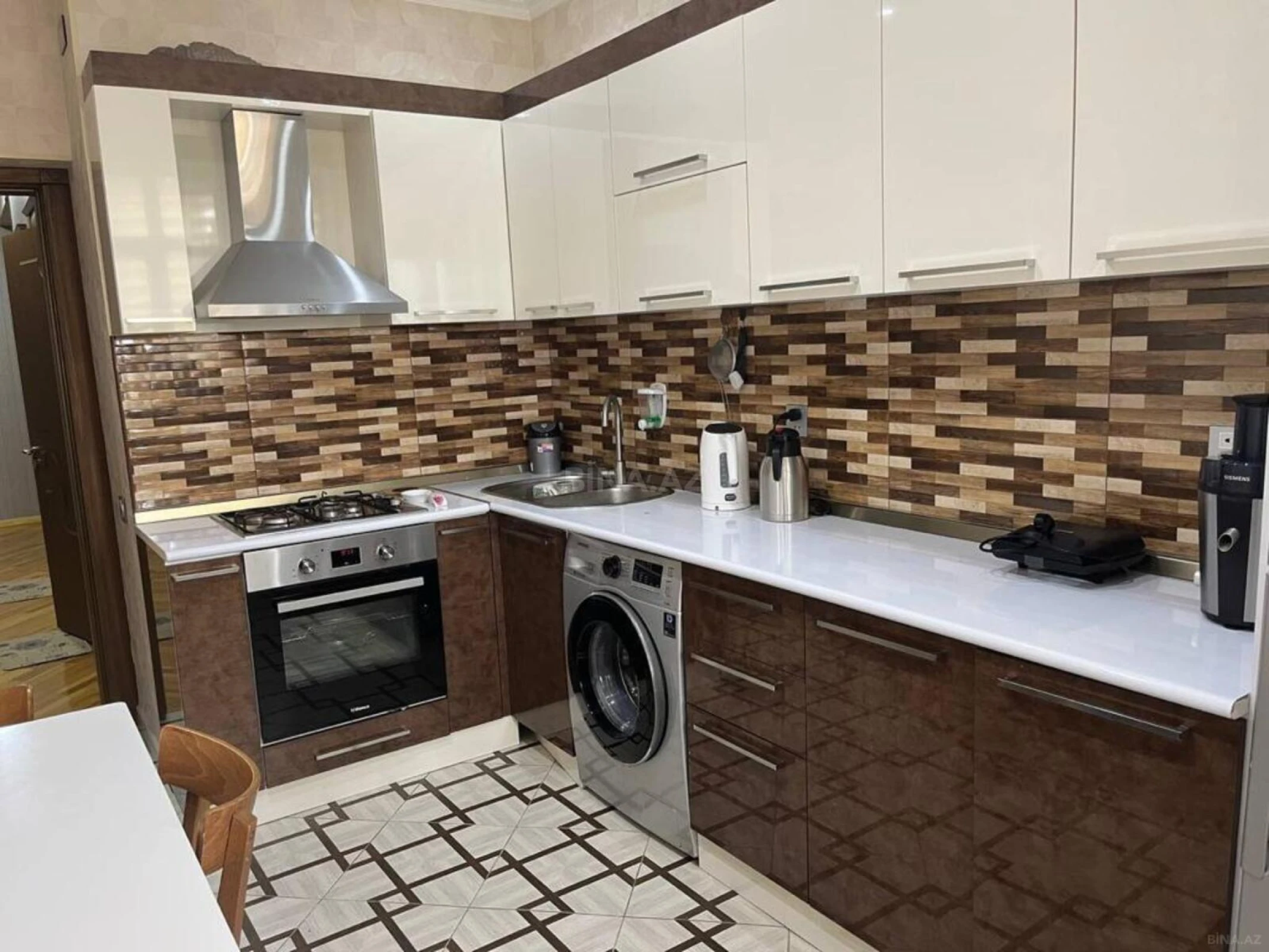 Satılır 3 otaqlı mənzil 120 m²