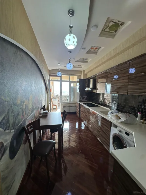 Kirayə verilir 3 otaqlı mənzil 150 m²