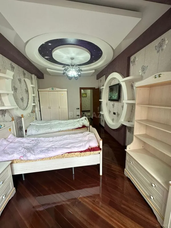 Kirayə verilir 3 otaqlı mənzil 150 m²