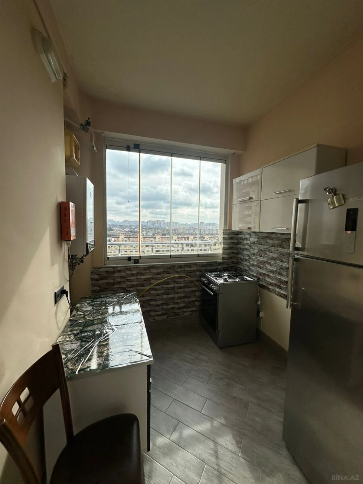 Kirayə verilir 3 otaqlı mənzil 150 m²