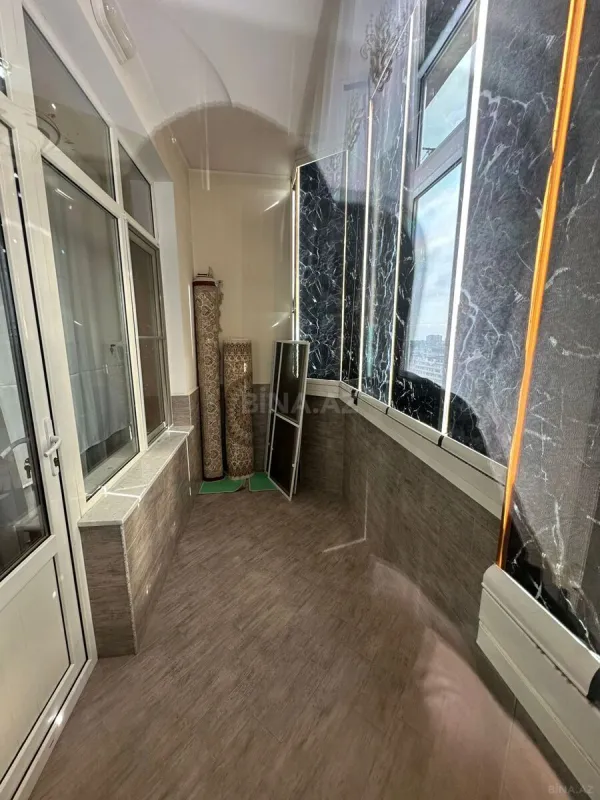 Kirayə verilir 3 otaqlı mənzil 150 m²