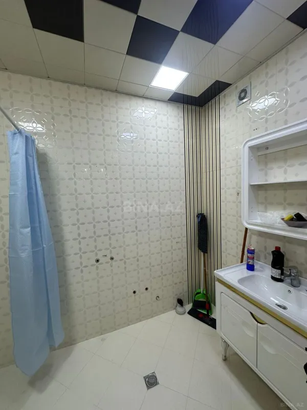 Kirayə verilir 3 otaqlı mənzil 150 m²