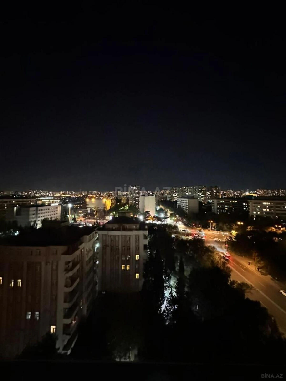 Satılır 3 otaqlı mənzil 128 m²