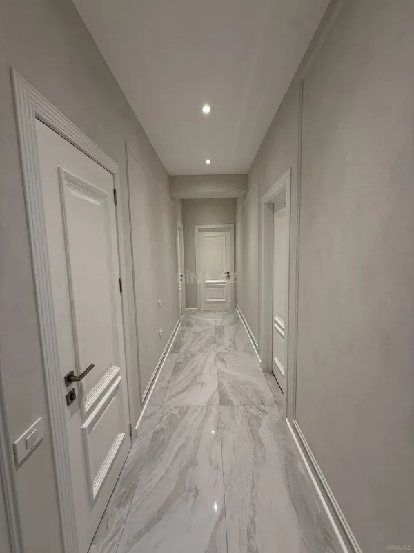 Satılır 3 otaqlı mənzil 125 m²