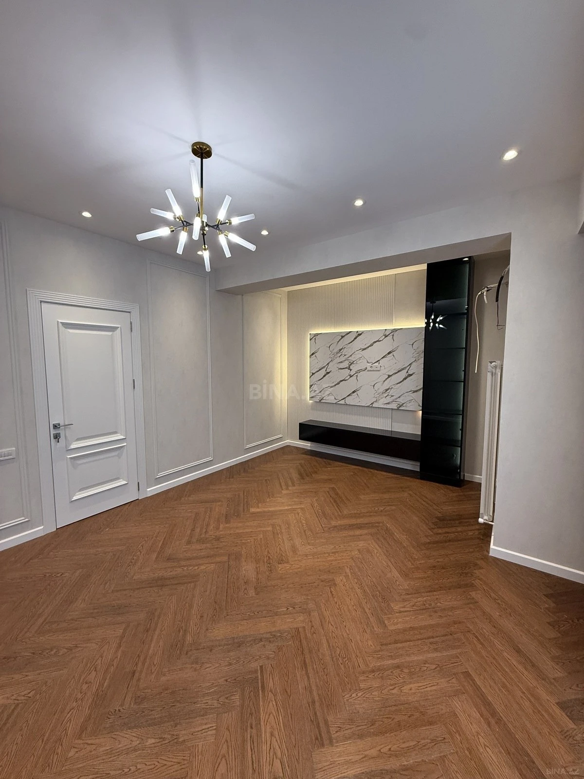 Satılır 3 otaqlı mənzil 125 m²